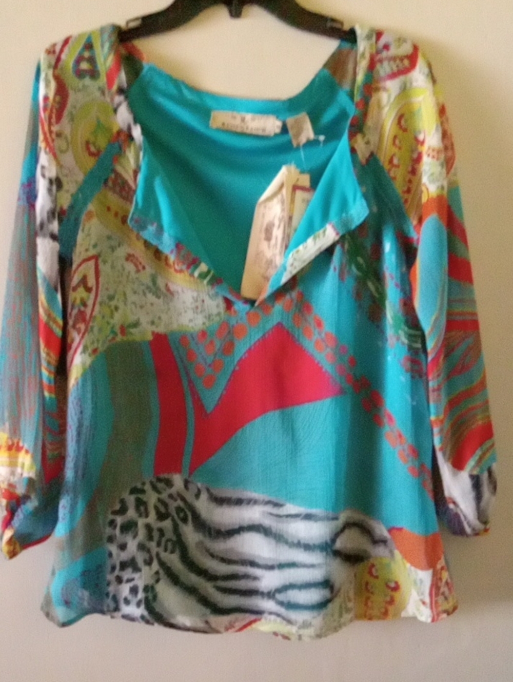 R Cinco Ranch, Bright Turquoise, Colorful Mixed-Print V-Neck Women's Top, NWT